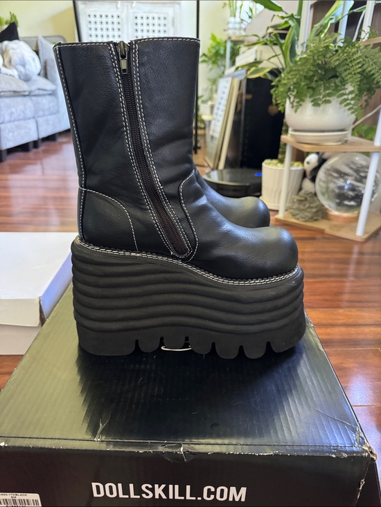 Dolls Kill Shoes - Dolls Kill Black Chunky Ribbed Platform Ankle Boots